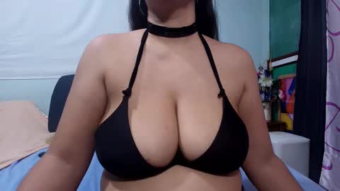Snapshot of andreabigboobs23 chatting on 29, 9, 2025 Andrea online show from 29, 9, 2025