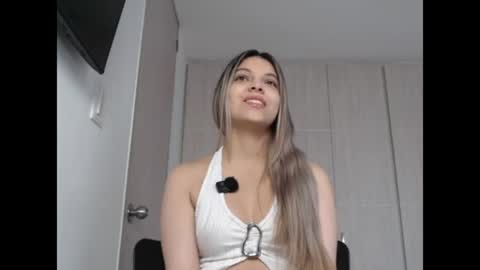 Snapshot of andreau_19 chatting on 1, 7, 2026 andreau 19 online show from 1, 7, 2026