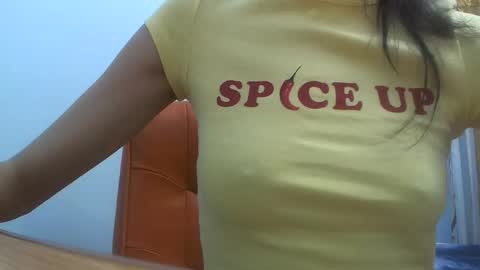 Snapshot of andreea713 chatting on 7, 11, 2025 andreea713 online show from 7, 11, 2025