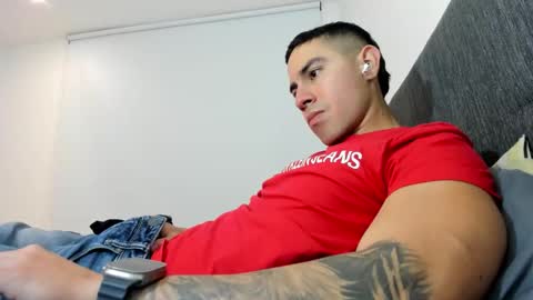 Snapshot of andresjuan92 chatting on 19, 2, 2026 onlyfanscallmegotter online show from 19, 2, 2026