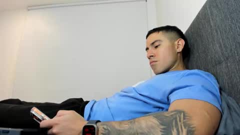 Snapshot of andresjuan92 chatting on 20, 2, 2026 onlyfanscallmegotter online show from 20, 2, 2026