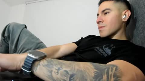 Snapshot of andresjuan92 chatting on 21, 3, 2026 onlyfanscallmegotter online show from 21, 3, 2026