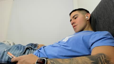 Snapshot of andresjuan92 chatting on 9, 4, 2026 onlyfanscallmegotter online show from 9, 4, 2026