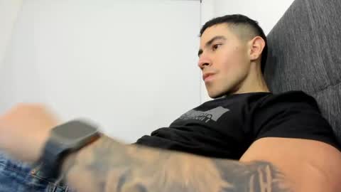 Snapshot of andresjuan92 chatting on 24, 4, 2026 onlyfanscallmegotter online show from 24, 4, 2026