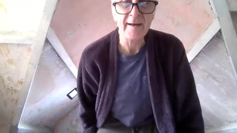 Snapshot of andrew160258 chatting on 7, 4, 2026 Andrew online show from 7, 4, 2026