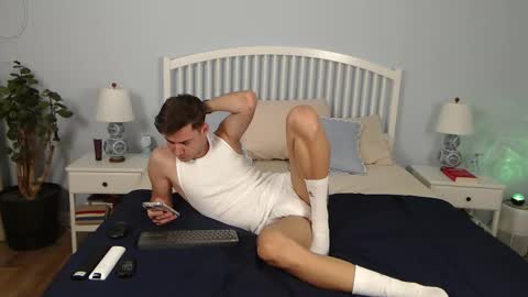 Snapshot of andrew2305 chatting on 3, 10, 2025 Justin Andrew online show from 3, 10, 2025