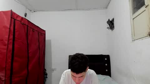 andrew_2811 online show from 15, 4, 2026