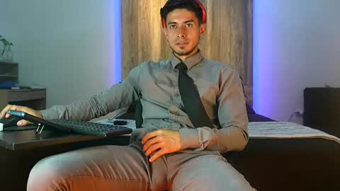 Andrew online show from 5, 11, 2025