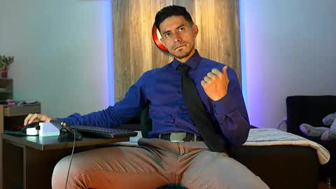 Andrew online show from 4, 12, 2025