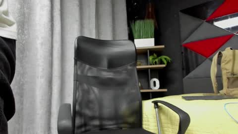 Andrew Mathwes online show from 2, 12, 2024