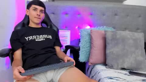 andrew restrepo online show from 26, 3, 2026