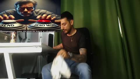 Snapshot of andrewbanner chatting on 17, 4, 2026 MasterRomania online show from 17, 4, 2026