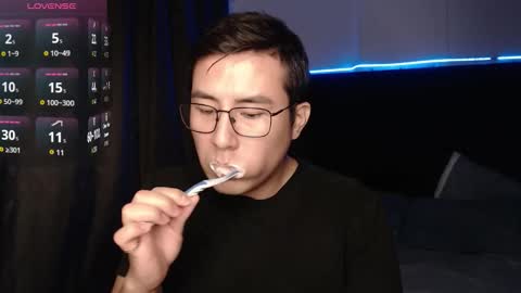 andrewmhilton_ online show from 27, 11, 2025