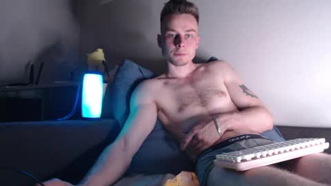 Snapshot of andrian_sweety chatting on 6, 6, 2026 andrian_sweety online show from 6, 6, 2026