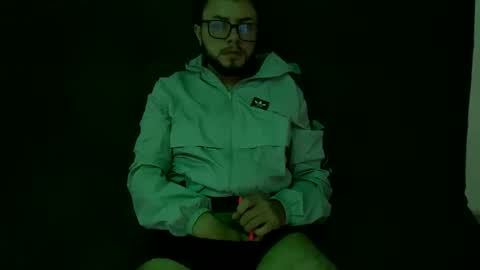 Snapshot of androgynous_love chatting on 16, 4, 2026 hugeclit online show from 16, 4, 2026