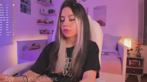 Snapshot of andromeedaa_ chatting on 1, 5, 2026 Victoria Senz online show from 1, 5, 2026