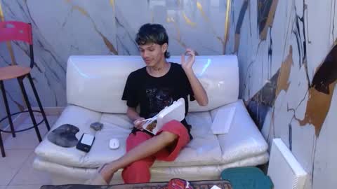 Snapshot of andy_dan1 chatting on 24, 4, 2026 andy_dan1 online show from 24, 4, 2026