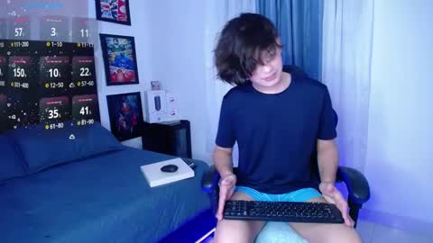 Snapshot of andyboy_19 chatting on 3, 10, 2025 andy online show from 3, 10, 2025