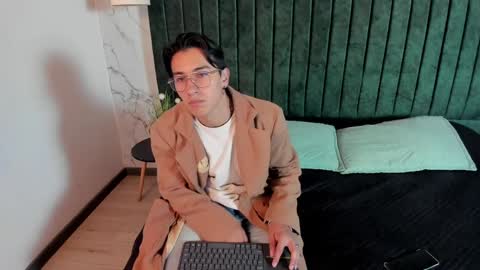 Andy Joy  online show from 1, 4, 2026