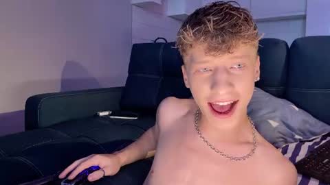 Snapshot of andytwinkkk chatting on 27, 6, 2026 AndyTwinkkk online show from 27, 6, 2026