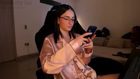      online show from 21, 2, 2025