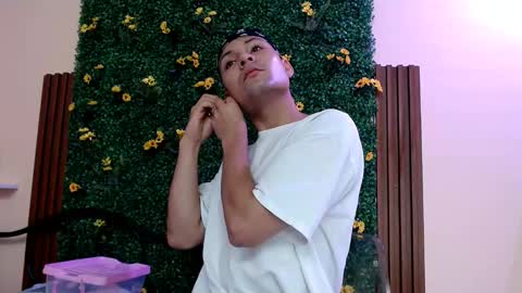 Snapshot of angel666smit chatting on 1, 11, 2025 angel online show from 1, 11, 2025