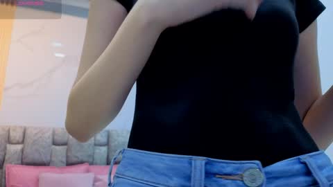 Snapshot of angel__kiss chatting on 1, 4, 2026 angel__kiss online show from 1, 4, 2026