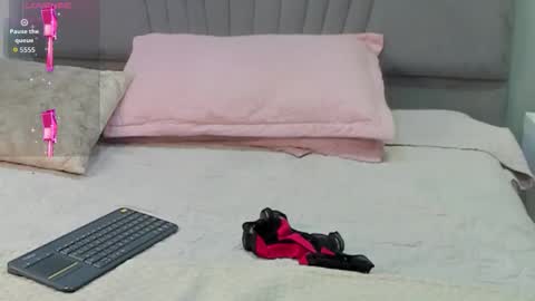 Angel online show from 11, 11, 2025