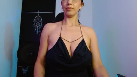 angel blackhot online show from 11, 2, 2026