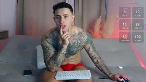 Snapshot of angel_boy01 chatting on 22, 6, 2026 angel_boy01 online show from 22, 6, 2026