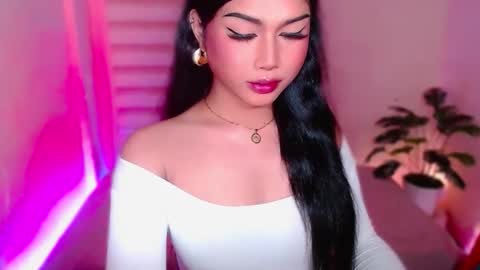 Snapshot of angel_eloaxx chatting on 17, 5, 2026 Angel online show from 17, 5, 2026