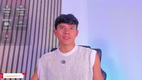 ngel Esteban  online show from 22, 4, 2026