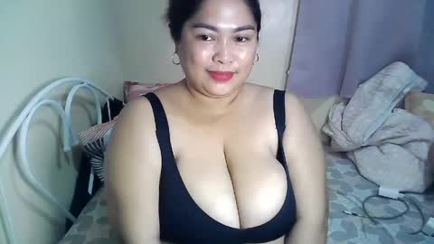 Snapshot of angel_fuckxx6969 chatting on 19, 5, 2026 angel_fuckxx6969 online show from 19, 5, 2026