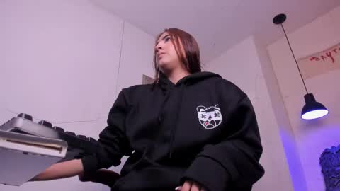 angel hardy online show from 18, 10, 2025