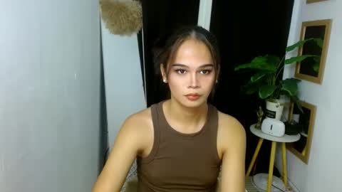 Snapshot of angel_indiguise chatting on 11, 10, 2025 angela online show from 11, 10, 2025