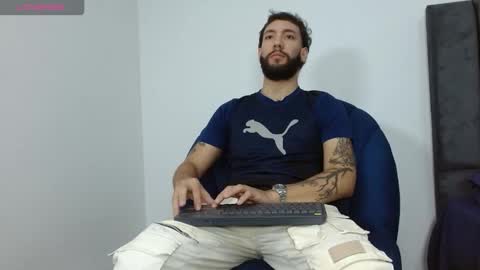 angel_kyrozz online show from 13, 11, 2025