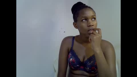 angel_mia5 online show from 17, 12, 2025