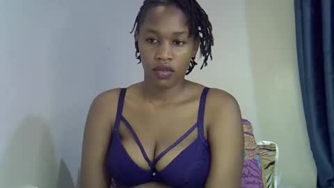 Snapshot of angel_mia5 chatting on 6, 5, 2026 angel_mia5 online show from 6, 5, 2026