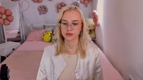 Snapshot of angel_tessa chatting on 19, 6, 2026 Angelica online show from 19, 6, 2026