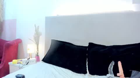 angel_velvet_ online show from 14, 12, 2025