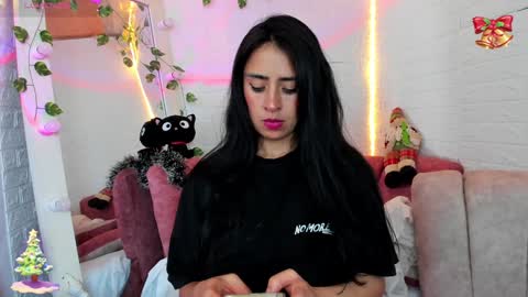 Angela  black hair online show from 5, 1, 2025