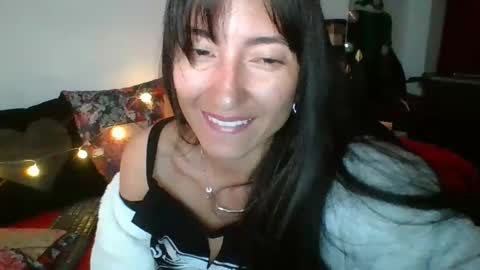 Snapshot of angela_mis chatting on 26, 12, 2024 Angela online show from 26, 12, 2024