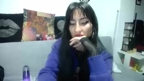 Snapshot of angela_mis chatting on 6, 3, 2025 Angela online show from 6, 3, 2025