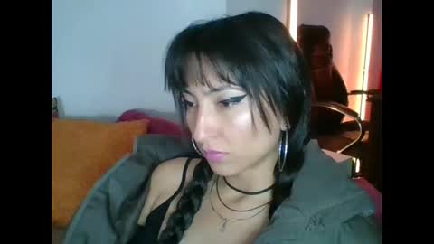 Snapshot of angela_mis chatting on 15, 10, 2025 Angela online show from 15, 10, 2025
