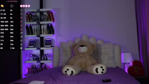 Angela online show from 4, 7, 2026