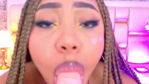 Angela Roberts online show from 8, 3, 2026