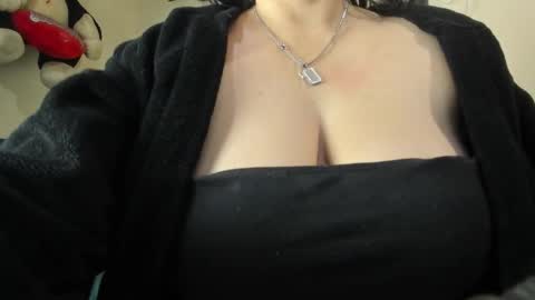 Angela online show from 3, 11, 2025