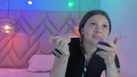 Snapshot of angelaa_cute chatting on 16, 6, 2026 ANGELA online show from 16, 6, 2026