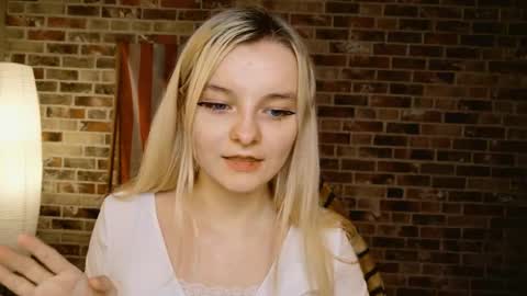 Snapshot of angelabunny_ chatting on 23, 5, 2026 angelabunny_ online show from 23, 5, 2026