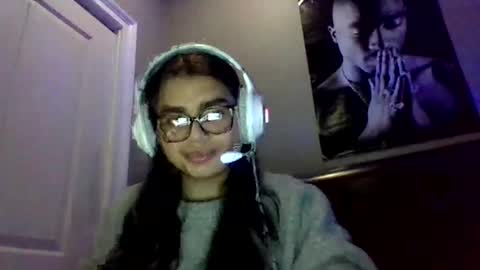 Snapshot of angelabvalle chatting on 11, 2, 2026 angelabvalle online show from 11, 2, 2026